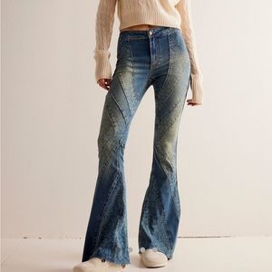 Free people we the free size 25 mermaid mid rise jean